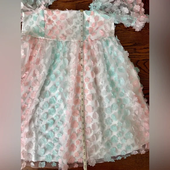 Juliana’s PEACH AND MINT FLOWER EMBELLISHED BABYDOLL DRESS WITH POCKETS. Small - Picture 7 of 9